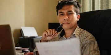 Nuevas Regulaciones Fiscales 2025: Impacto en Emprendedores MX Nuevas Regulaciones Fiscales 2025: Impacto en Emprendedores MX - Cover Image