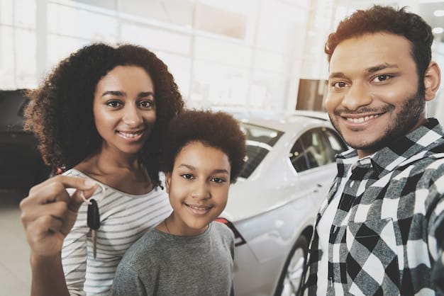 A happy Latino family of four receiving the keys to their newly purchased used car from a Kavak representative. The family is smiling and holding balloons. The car is in the background with a large Kavak bow on top.
