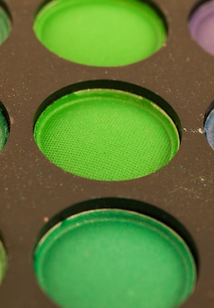 A close-up image showcasing innovative packaging solutions used by Lala, highlighting features such as modified atmosphere packaging (MAP), temperature sensors, and recyclable materials. The image should emphasize the technological aspects of the packaging and its role in maintaining product freshness and sustainability.